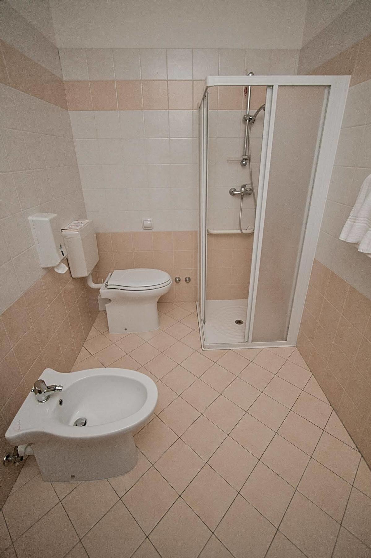Hotel Aquadolce Verbania Ngoại thất bức ảnh